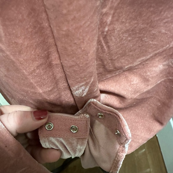 ❌SOLD❌Celebrity Pink Velvet Bodysuit - Picture 6 of 6